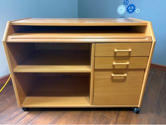 Rolling desk for kids
