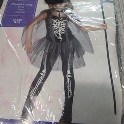 Halloween Costumes 