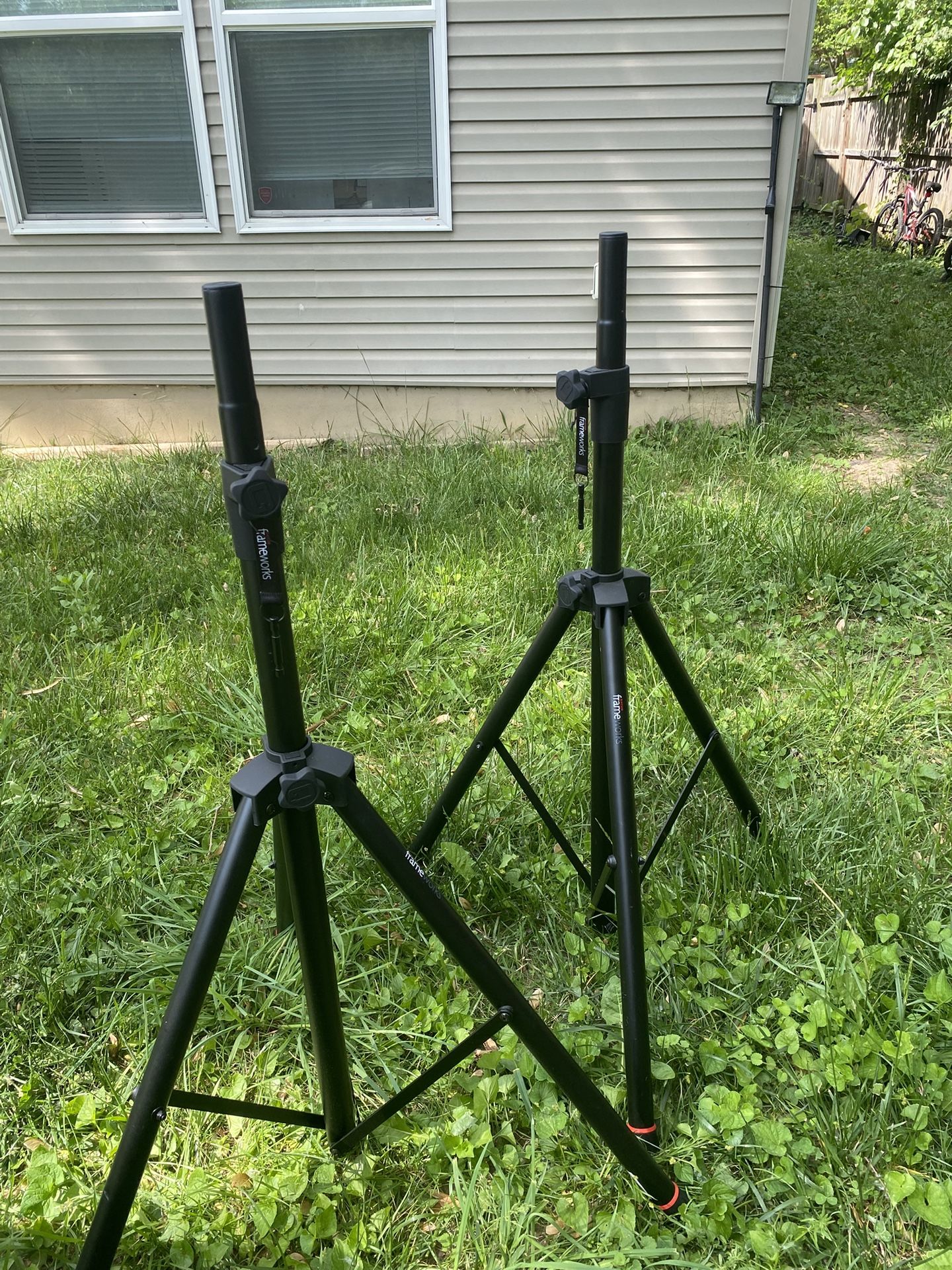 Gator Frameworks GFW-SPK-2000 (Pair) with Carry Bag