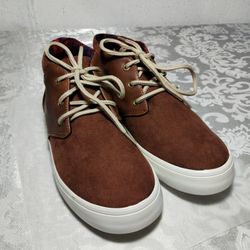 Brown Old Navy Shoes For Boys SIZE (5) — Brand New 