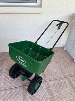 Scott’s lawn spreader fertilizer