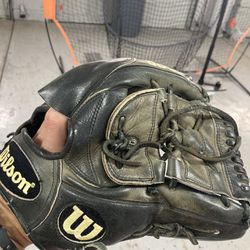 2000 Wilson Glove