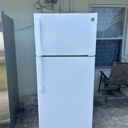 White Refrigerator Ge 