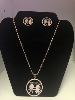 Modern Mommy Set In Gold Plating 