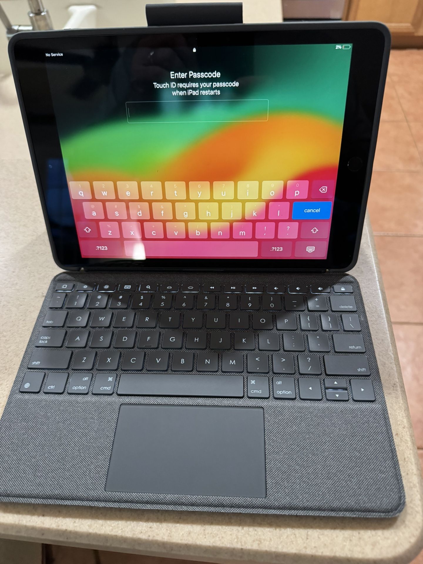 Logitech Combo Touch Keyboard for iPad (7th, 8th, and 9th, Gen)