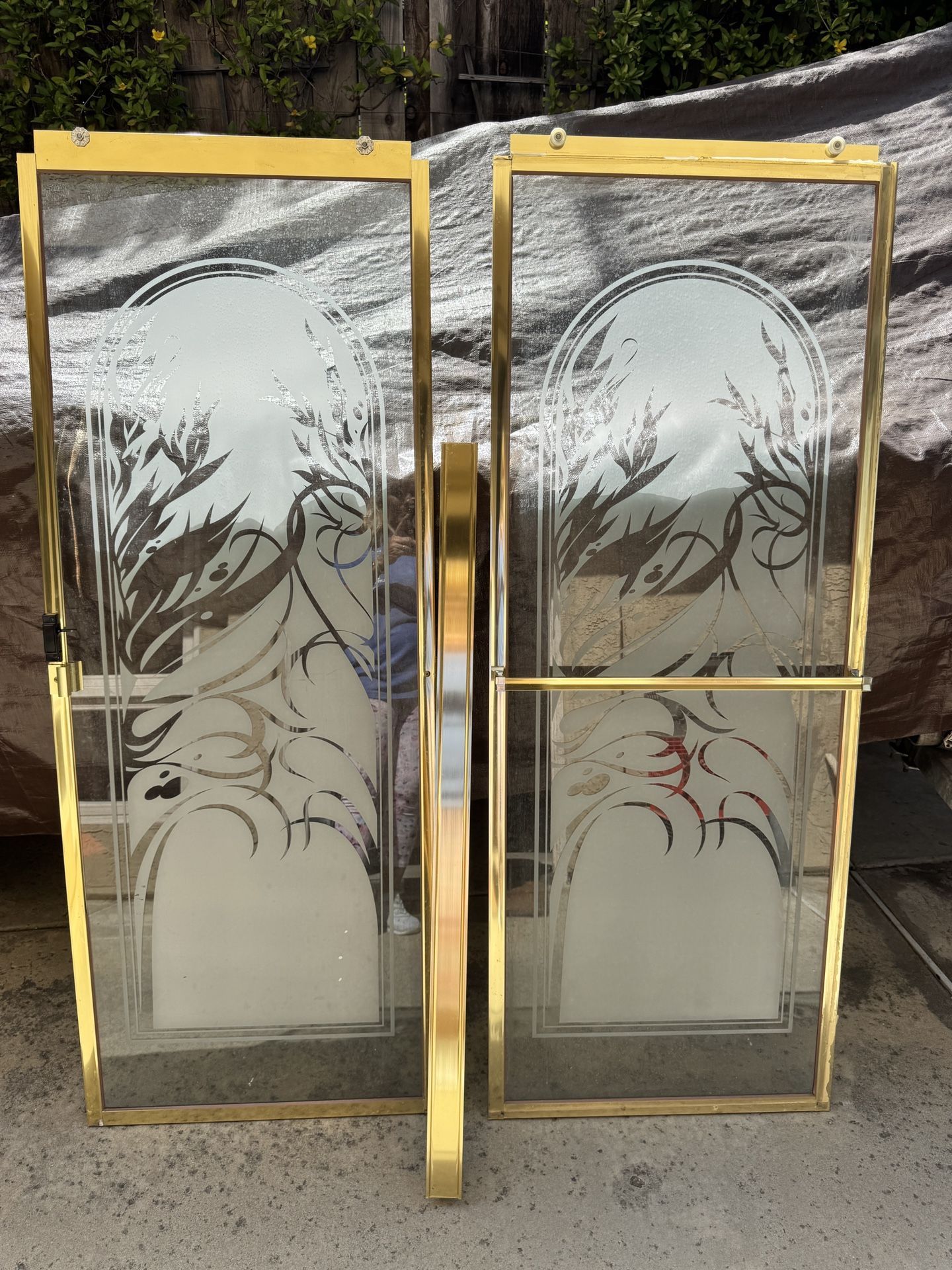 Free RV Shatterproof Sliding Shower Doors