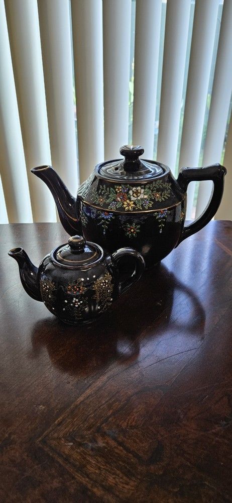 Teapots- Ceramic Brown Teapots With Painted Flowers & Gold Accent Japan