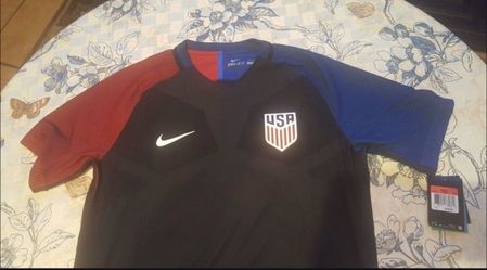 Nike USA away jersey size L.  -  M