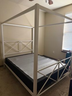 Queen-sized White Metal Bedframe
