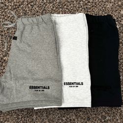 [$20ea] ESSENTIALS FEAR OF GOD SHORTS DEAL