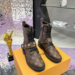 LV Women’s Boots With Box New 