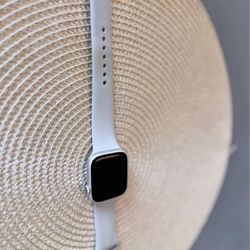 Apple Watch 8 GPS 44 mm