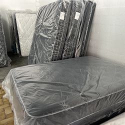 Wake up refreshed with Nestor’s premium mattress design.