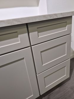 18" 3 drawer base cabinet Shaker beige