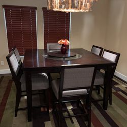 Dining table & chairs