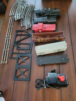 Lionel Engine And Tender Train Lot And Tracks