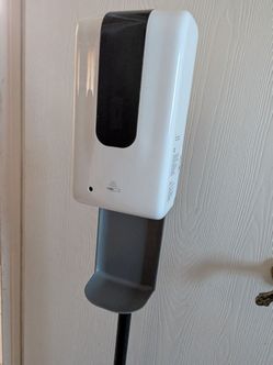 Universal Automatic Floor Stand Hand Soap/Hand Sanitizer Dispenser, Black (F1406-S-T-S)