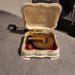 Mr Christmas Porcelain  Music Box