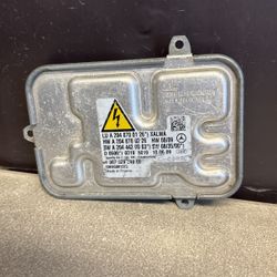 08 10 Mercedes Benz C-class Xenon HID Ballast Control A(contact info removed)