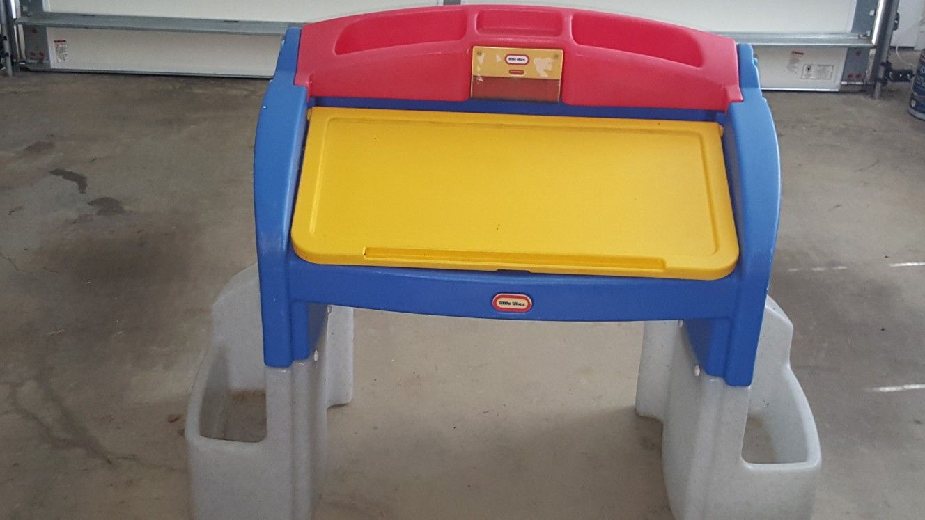 LITLE TIKES DESK WITH LOTS OF STORAGE!