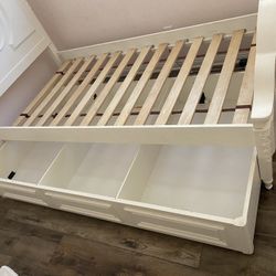 Beautiful Princess Bed With Trundle 