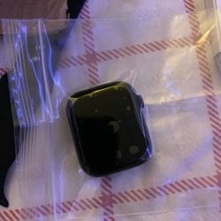 Apple Watch SE 7 45mm 