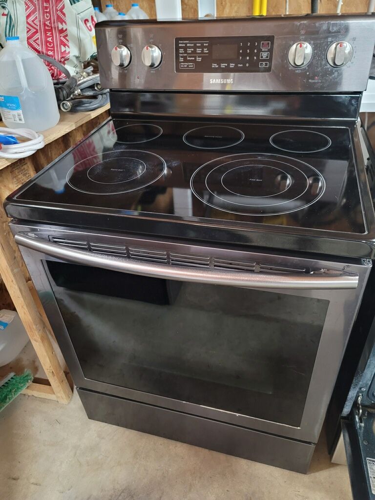BLACK STAINLESS STOVE
