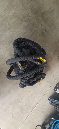 Barely used Gym Battle rope 30 feet  1.5 inch,