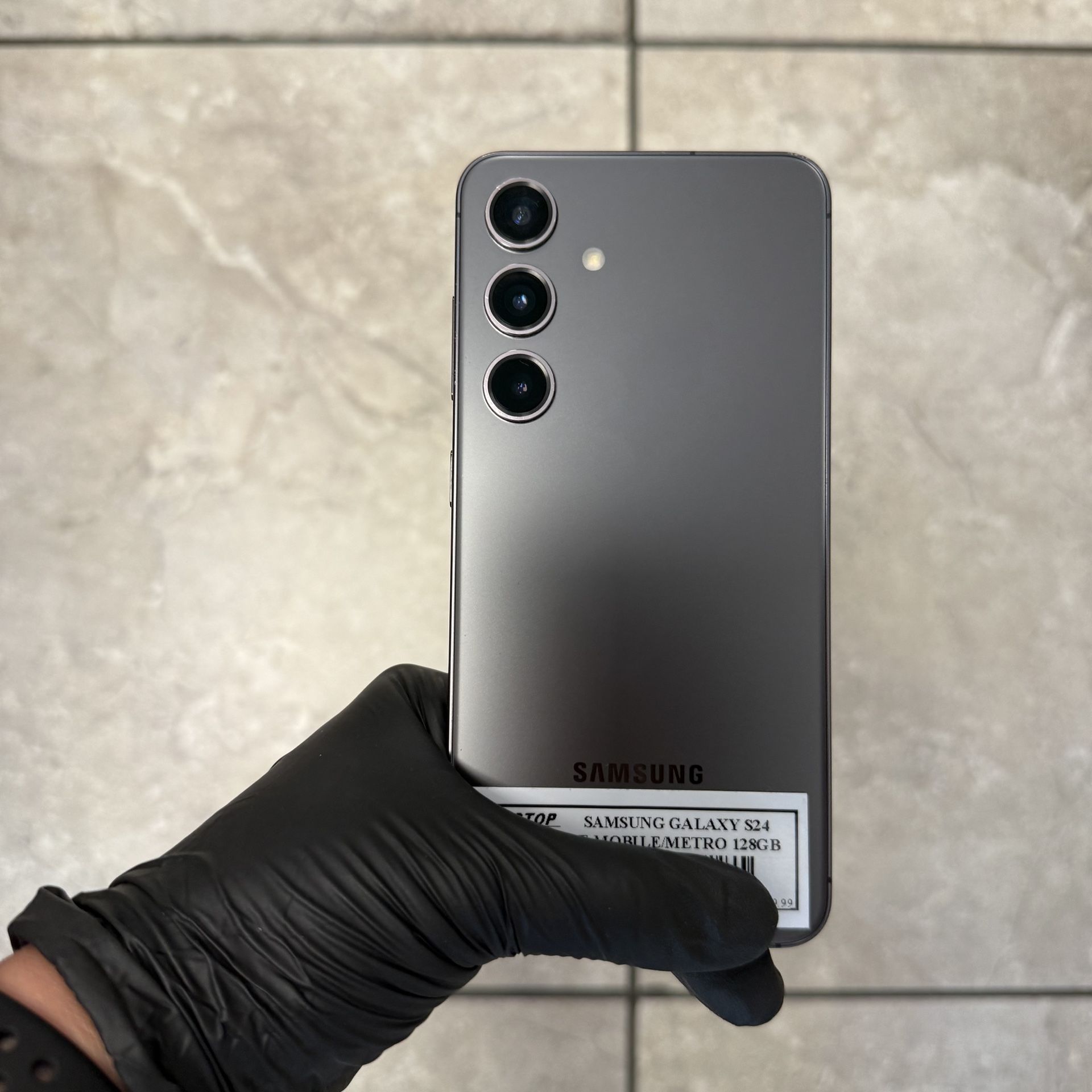 SAMSUNG S24