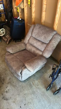 Massage recliner