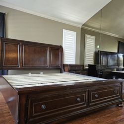 Premium Quality!!! King Solid Wood Complete Bedroom Set