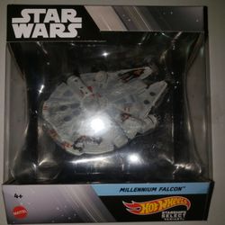 STAR WARS MILENNIUM FALCON
