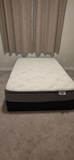 Full matress +box spring