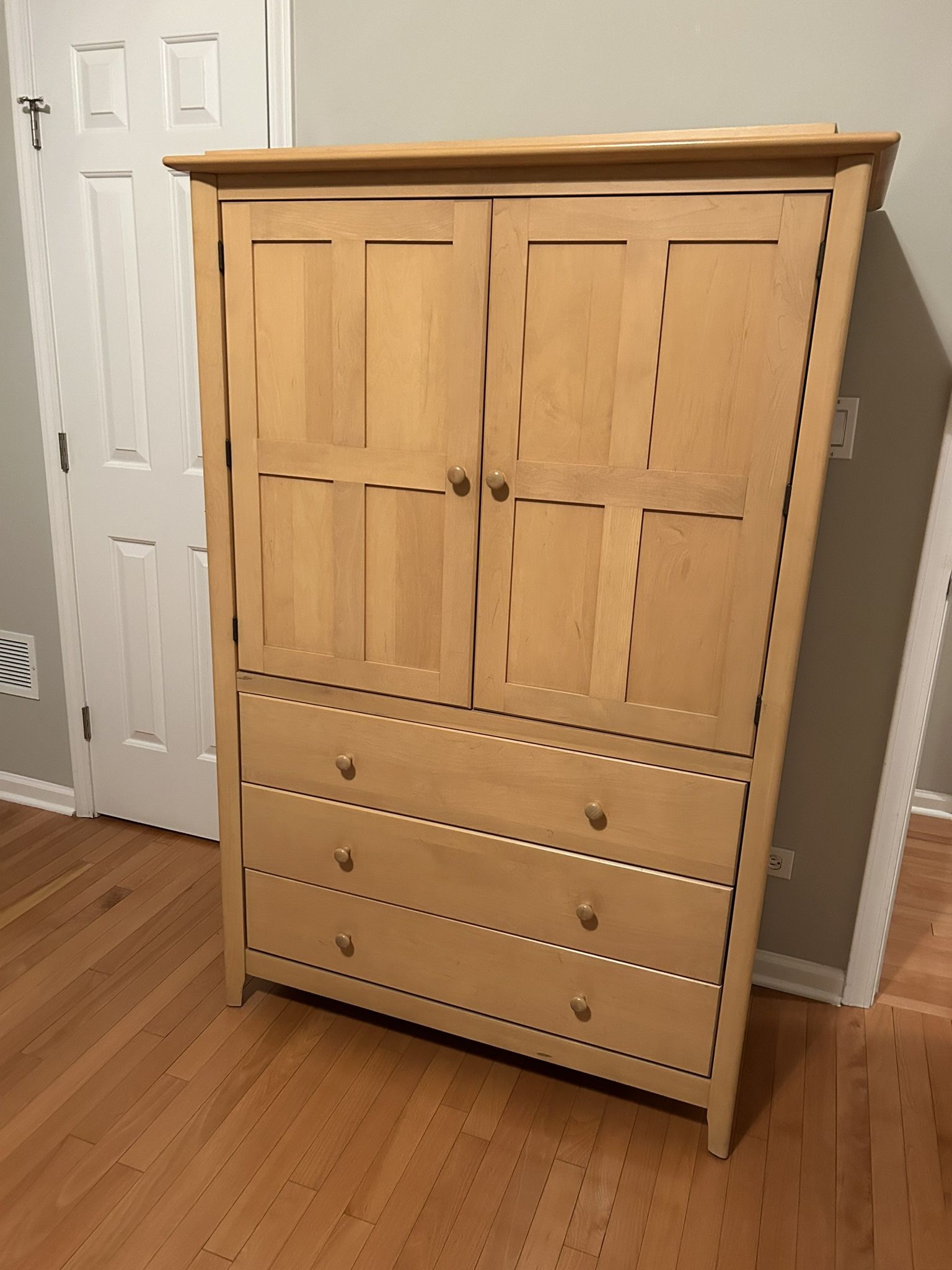 Maple Bedroom Furniture Set for Sale in Buffalo Grove, IL - OfferUp