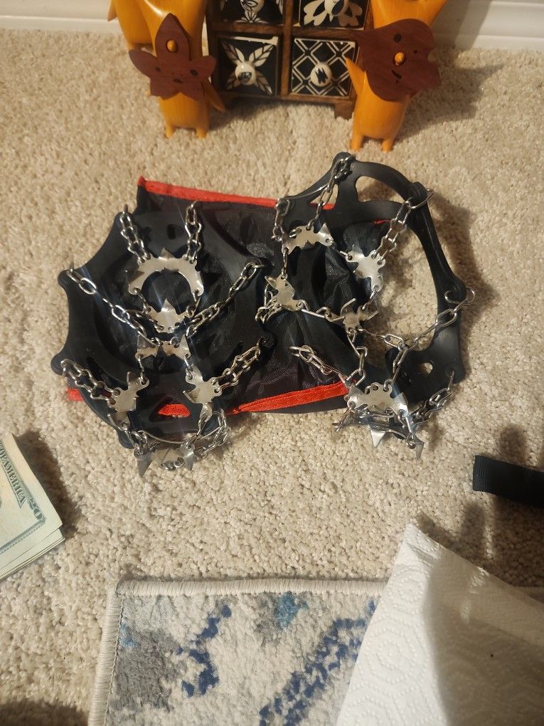 Hiking Snow Clamp Ons Size Small womans