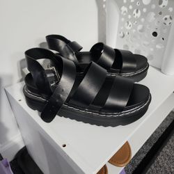 Madden Girl Sandals Sz  7 .5