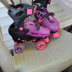  Roller Skates 