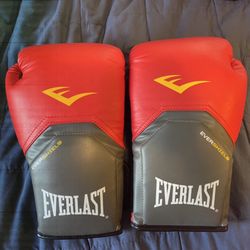 Boxing gloves