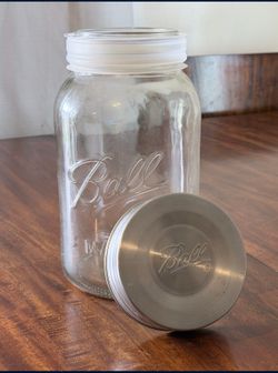 1 Gallon Mason Jar with Lid NEW