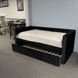 Daybed Black Velvet Twin / Twin