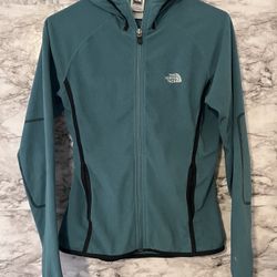 Woman’s Size Small North Face Zip Up 