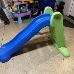 Step 2 Slide & Picnic Bench 