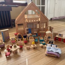 Wooden Dollhouse