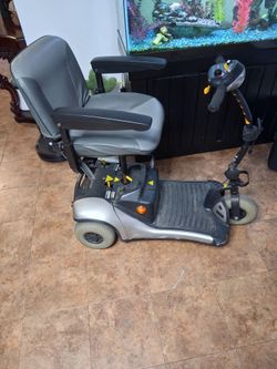 Mobility scooter