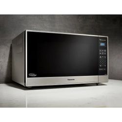 Panasonic NN-SN97HS 2.2 Cu. Ft. Countertop Microwave Oven