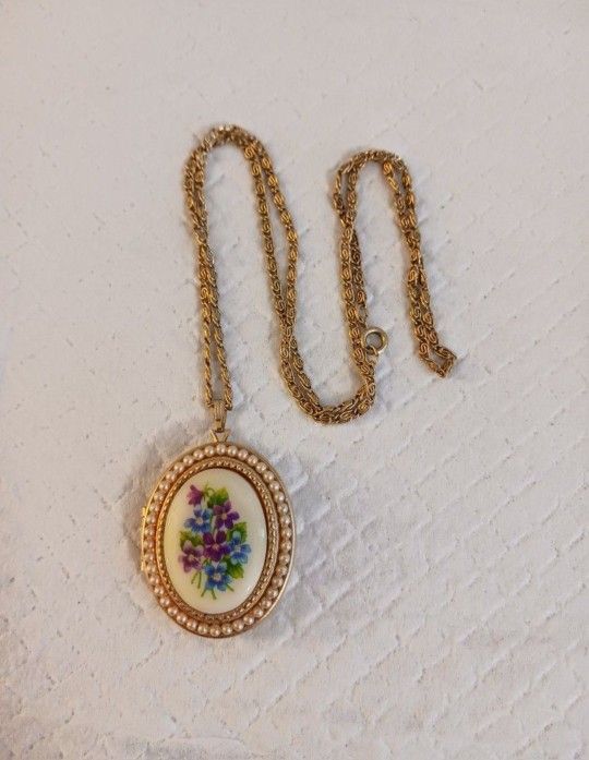 Beautiful Vintage AVON Faux Pearl Floral Locket Pendant SIGNED