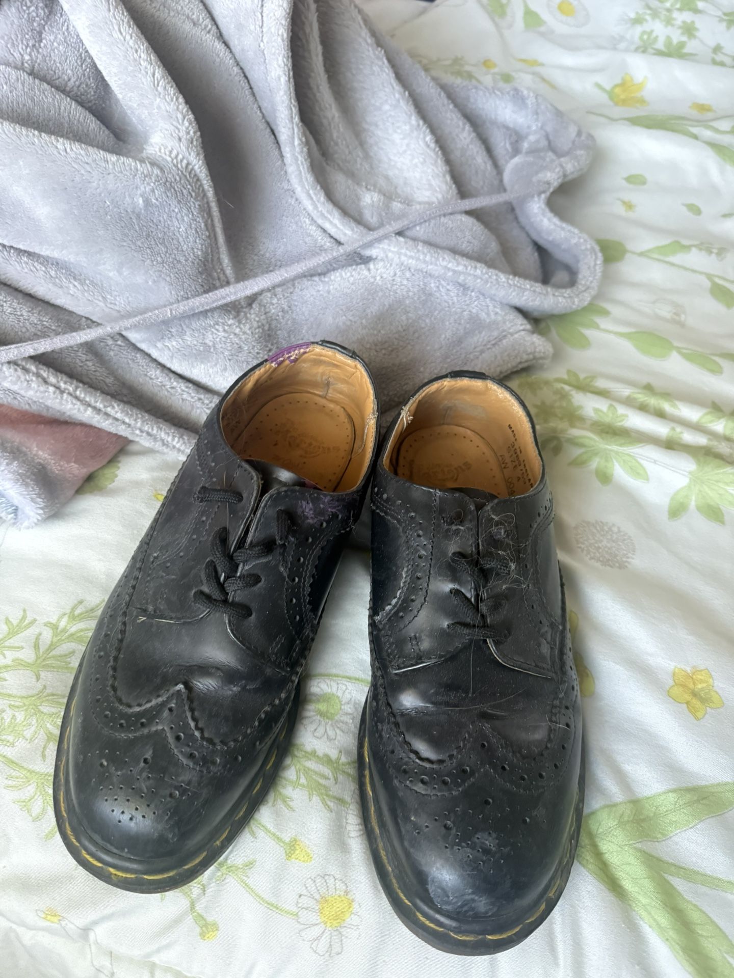 Vintage Made in England Dr. Martens Wingtip Brogues Black Leather Oxford Shoes UK 4 US Women’s 6
