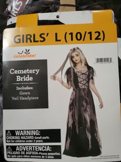 Halloween Costume Cementery Bride