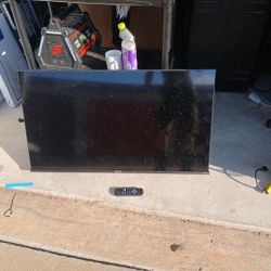 42 In Hisense Roku TV 