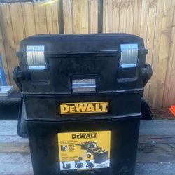 DeWalt three tier pack out kit 